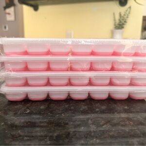 Ice Cube Trays 4 Pack Durable Stackable Ice Cube Trays for Freezer Pink NEW